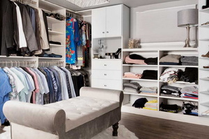 Гардеробная комната Plain Comfort. <br/>От 4900 руб/кв.м.
